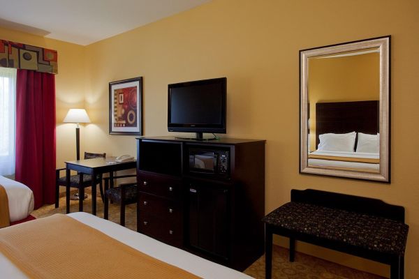 Holiday Inn Express & Suites PENSACOLA WEST-NAVY BASE (Pensacola)